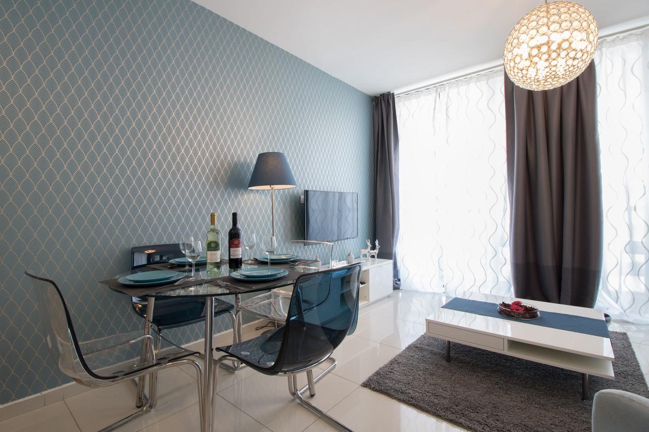 Sweethome26 Luxury Apt Close To The Beach & Free Parking テル・アビブ エクステリア 写真